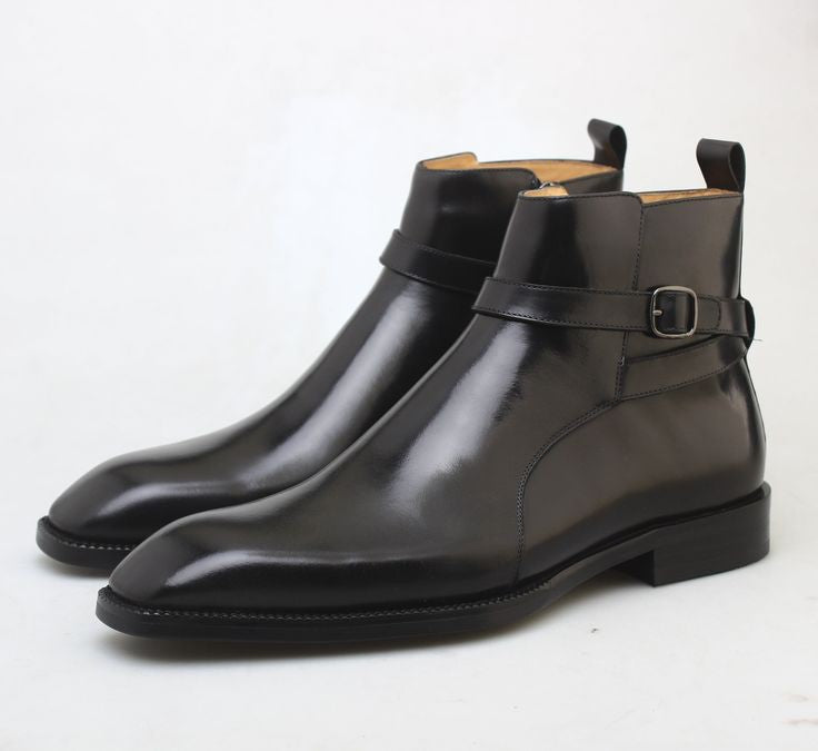 Cobbler India Step in Comfort: Men’s Chelsea Boots with Durable Sole Support